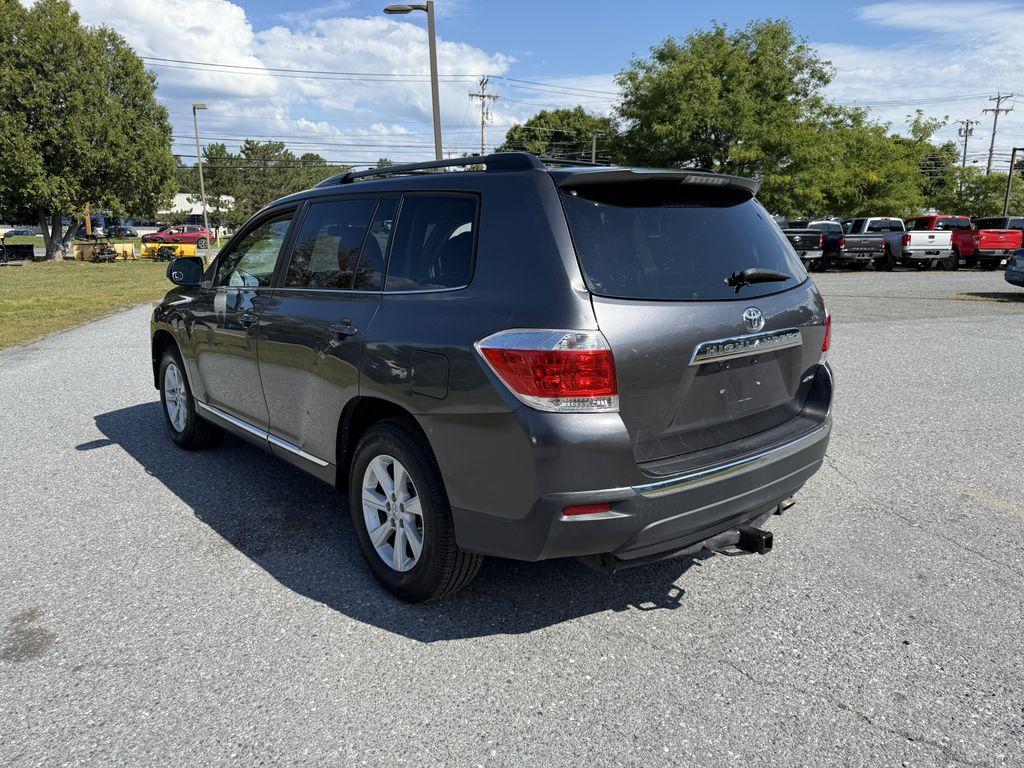 used 2011 Toyota Highlander car, priced at $8,995