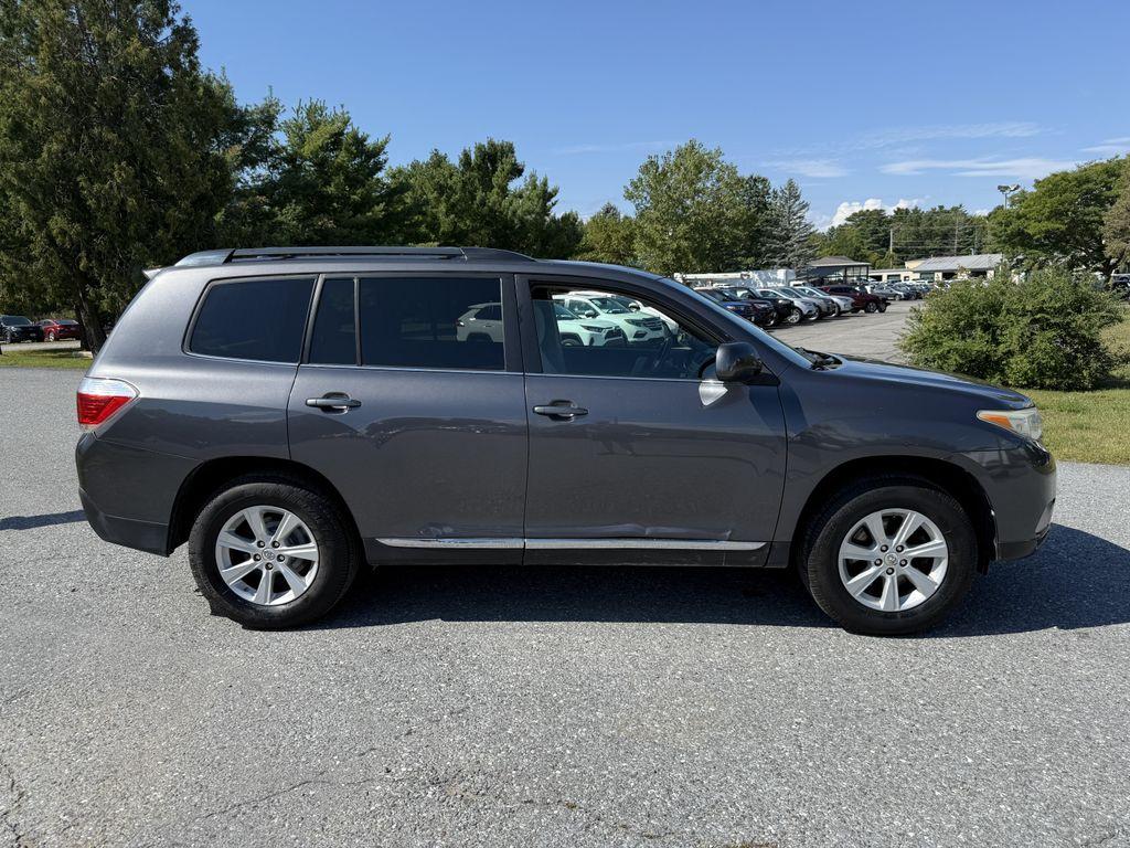 used 2011 Toyota Highlander car, priced at $8,995