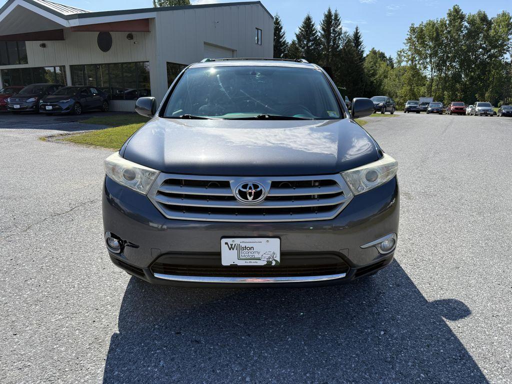 used 2011 Toyota Highlander car, priced at $8,995