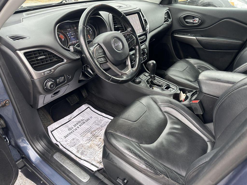 used 2020 Jeep Cherokee car, priced at $14,895