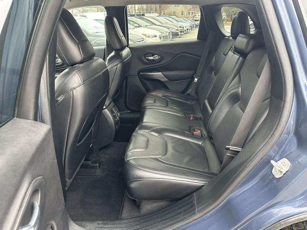 used 2020 Jeep Cherokee car, priced at $14,895