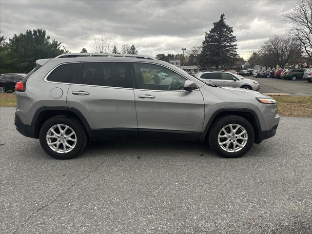 used 2015 Jeep Cherokee car, priced at $9,895