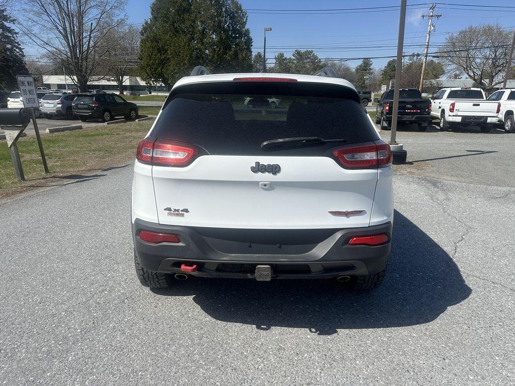 used 2015 Jeep Cherokee car, priced at $9,995