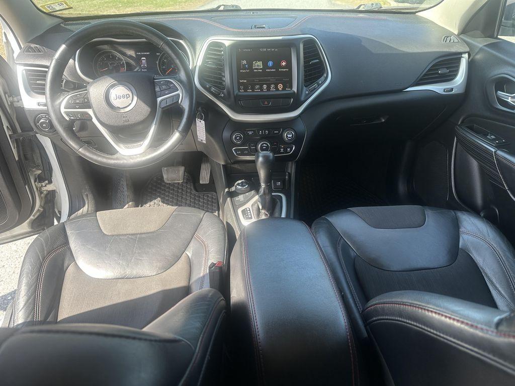 used 2015 Jeep Cherokee car, priced at $9,995
