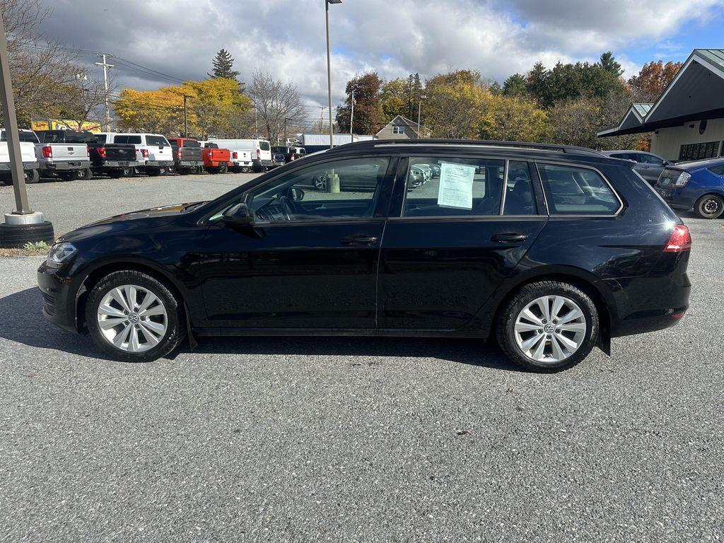 used 2017 Volkswagen Golf SportWagen car, priced at $9,885