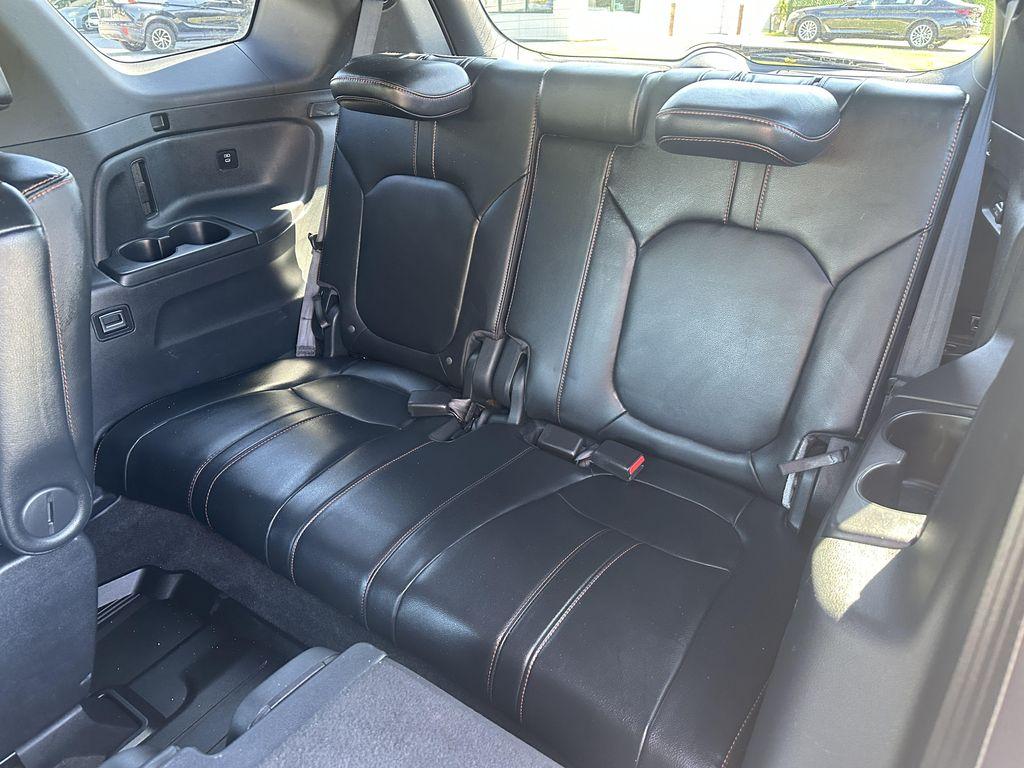 used 2025 Honda Pilot car, priced at $42,895
