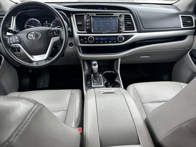 used 2015 Toyota Highlander car, priced at $16,895