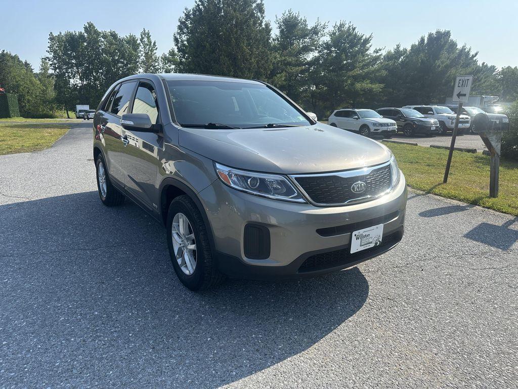used 2014 Kia Sorento car, priced at $7,885