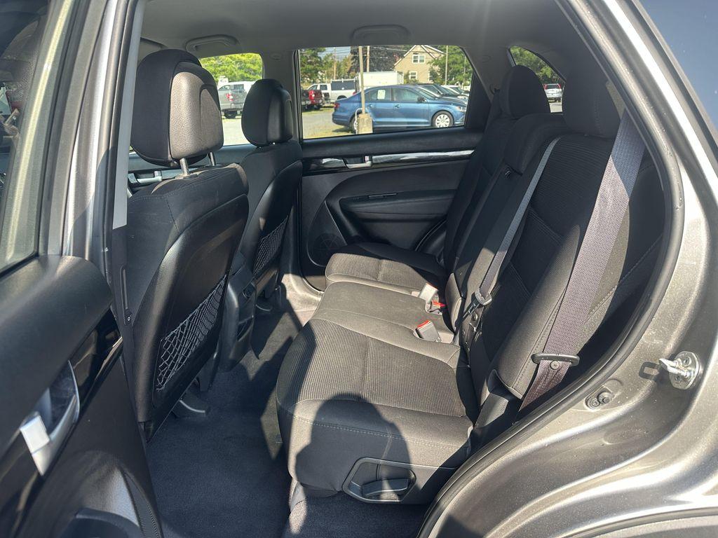 used 2014 Kia Sorento car, priced at $7,885