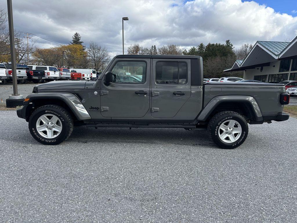 used 2021 Jeep Gladiator car, priced at $25,995
