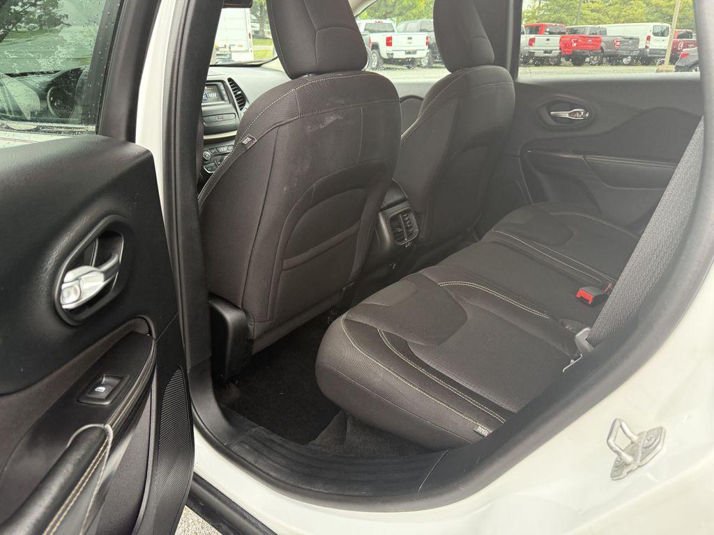 used 2015 Jeep Cherokee car, priced at $6,995