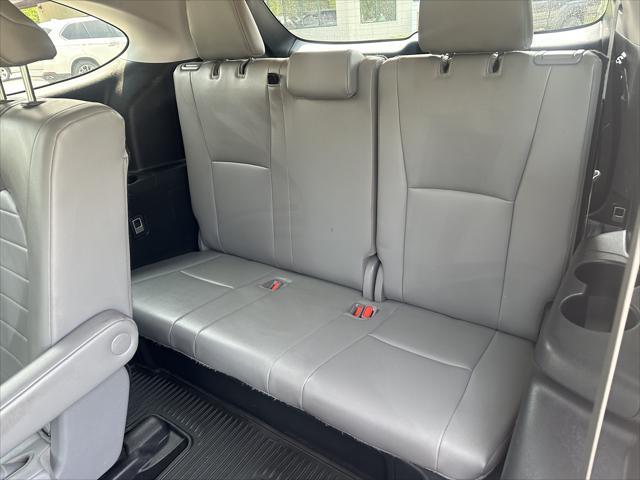 used 2020 Toyota Highlander car, priced at $25,995
