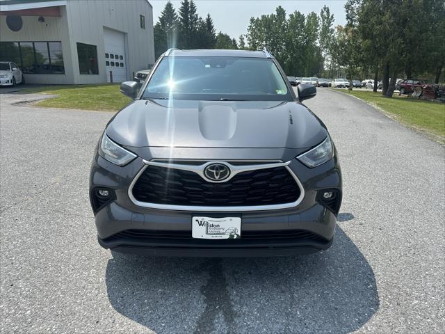 used 2020 Toyota Highlander car, priced at $25,995