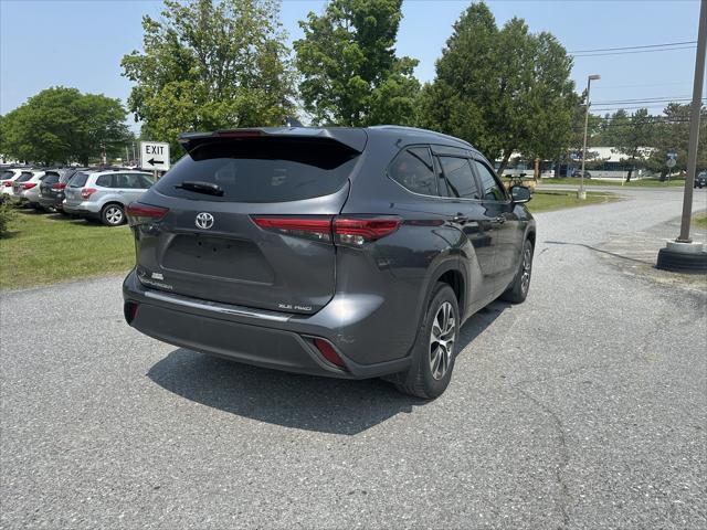 used 2020 Toyota Highlander car, priced at $25,995