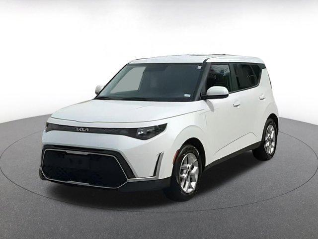 used 2023 Kia Soul car, priced at $17,254