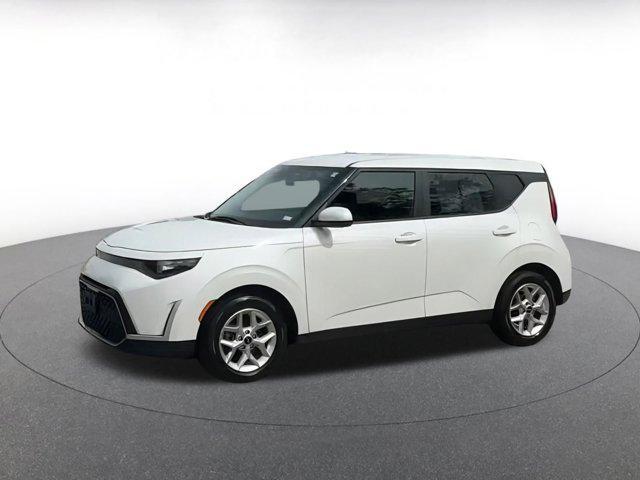 used 2023 Kia Soul car, priced at $17,254