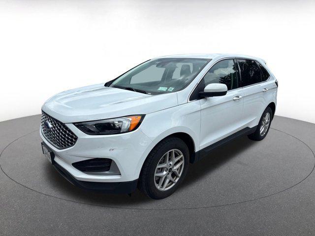 used 2024 Ford Edge car, priced at $25,404