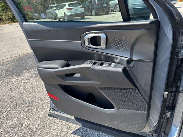 used 2024 Kia Sorento car, priced at $28,180