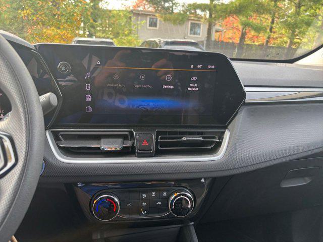 used 2025 Chevrolet TrailBlazer car, priced at $23,567