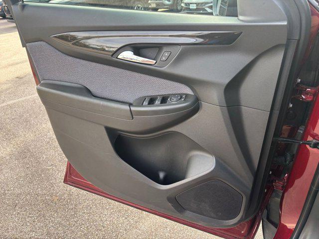 used 2025 Chevrolet TrailBlazer car, priced at $23,567