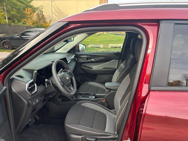 used 2025 Chevrolet TrailBlazer car, priced at $23,567