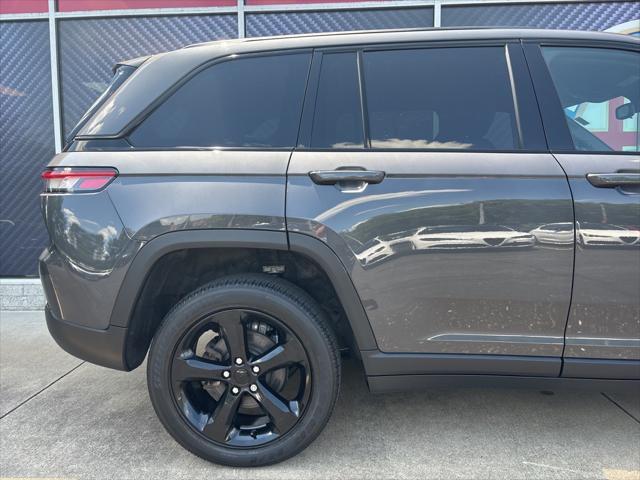 used 2022 Jeep Grand Cherokee car, priced at $33,599