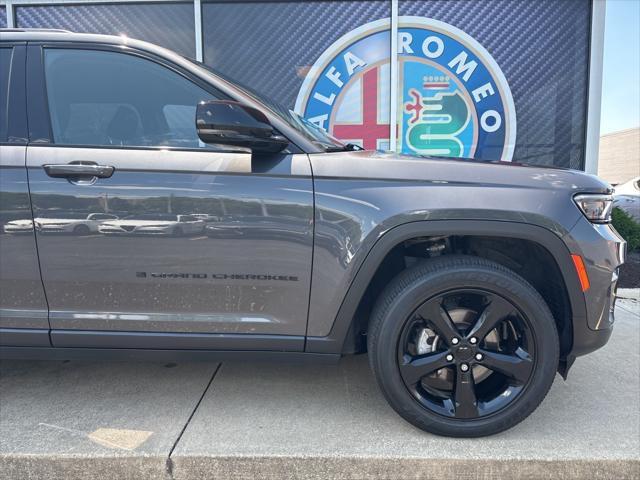 used 2022 Jeep Grand Cherokee car, priced at $33,599