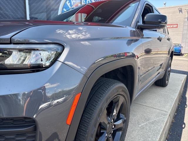 used 2022 Jeep Grand Cherokee car, priced at $33,599