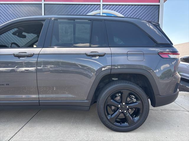 used 2022 Jeep Grand Cherokee car, priced at $33,599