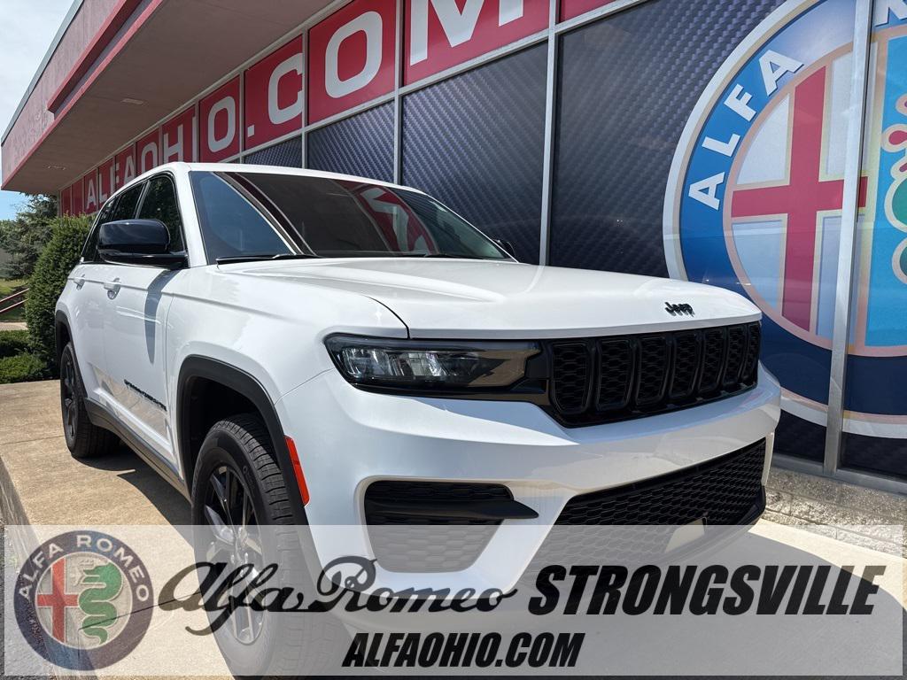used 2024 Jeep Grand Cherokee car, priced at $36,290