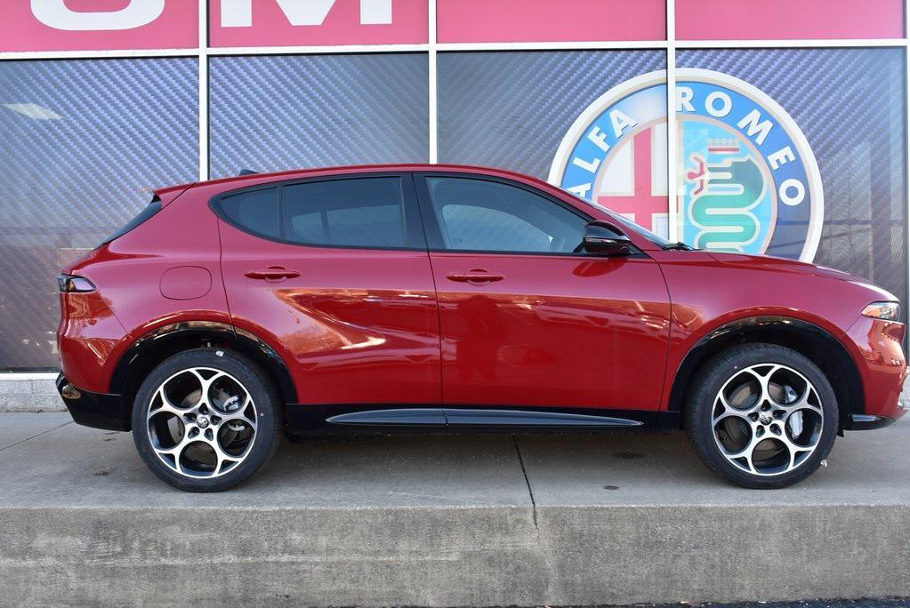 new 2025 Alfa Romeo Tonale car, priced at $50,148