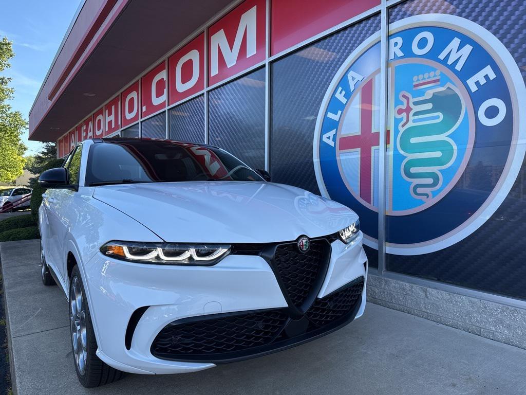 new 2025 Alfa Romeo Tonale car, priced at $52,024