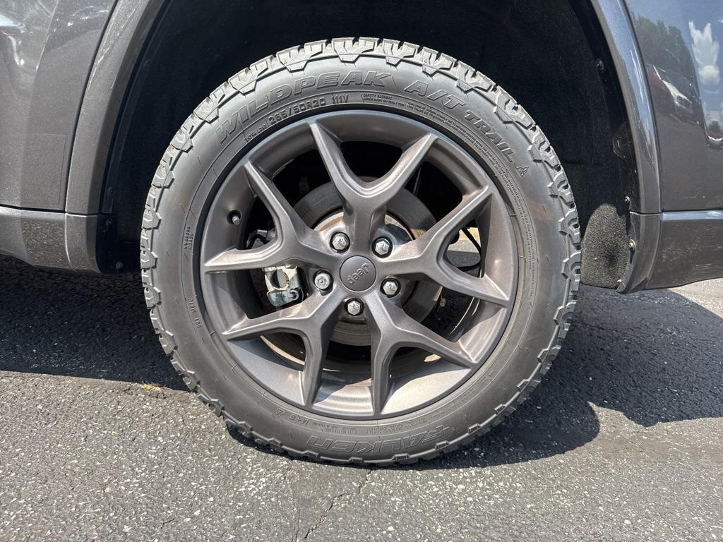 used 2021 Jeep Grand Cherokee car, priced at $27,359