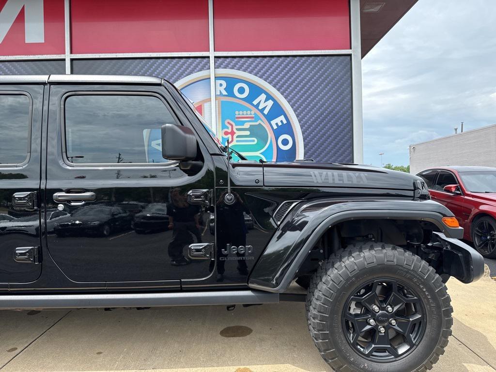 used 2021 Jeep Gladiator car, priced at $31,971