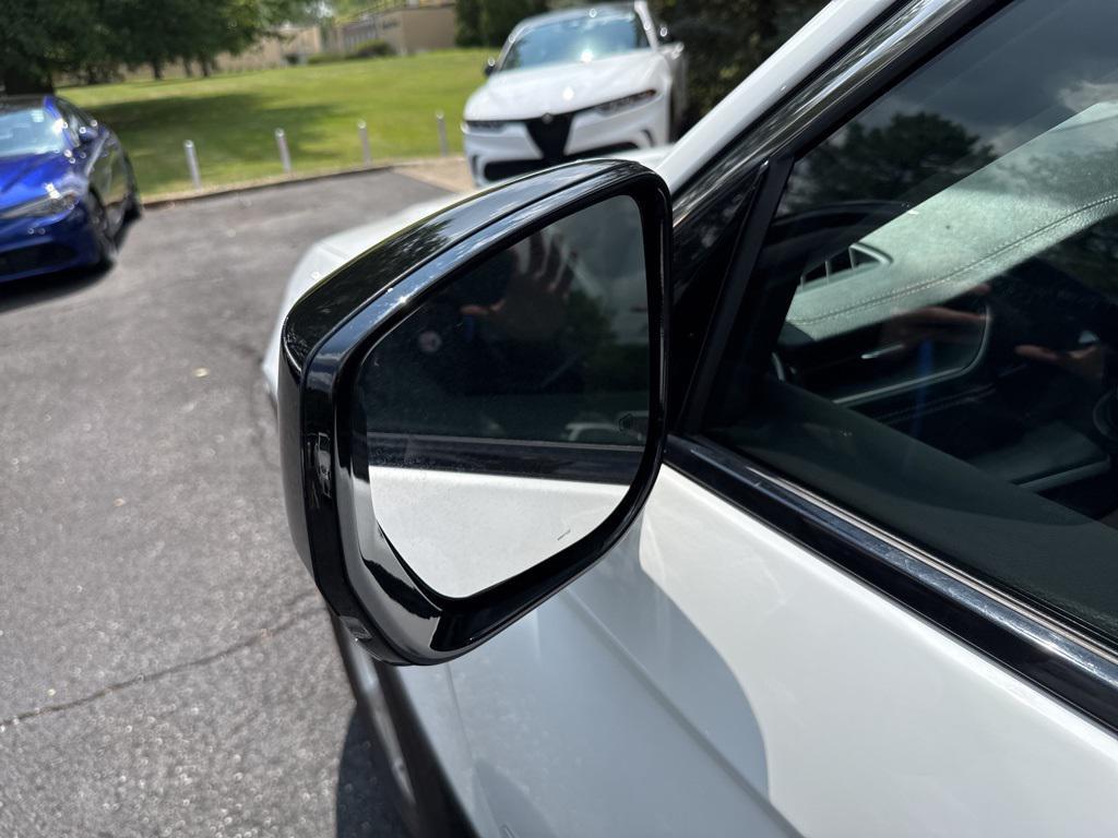 used 2023 Jeep Grand Cherokee car, priced at $28,057