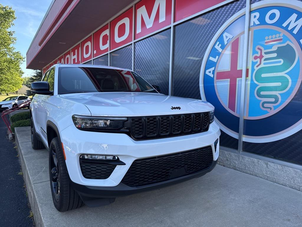 used 2024 Jeep Grand Cherokee car, priced at $34,497