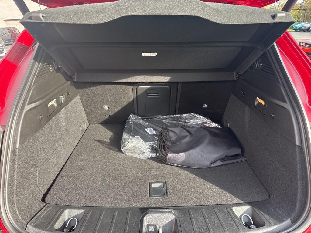 new 2025 Alfa Romeo Tonale car, priced at $53,697