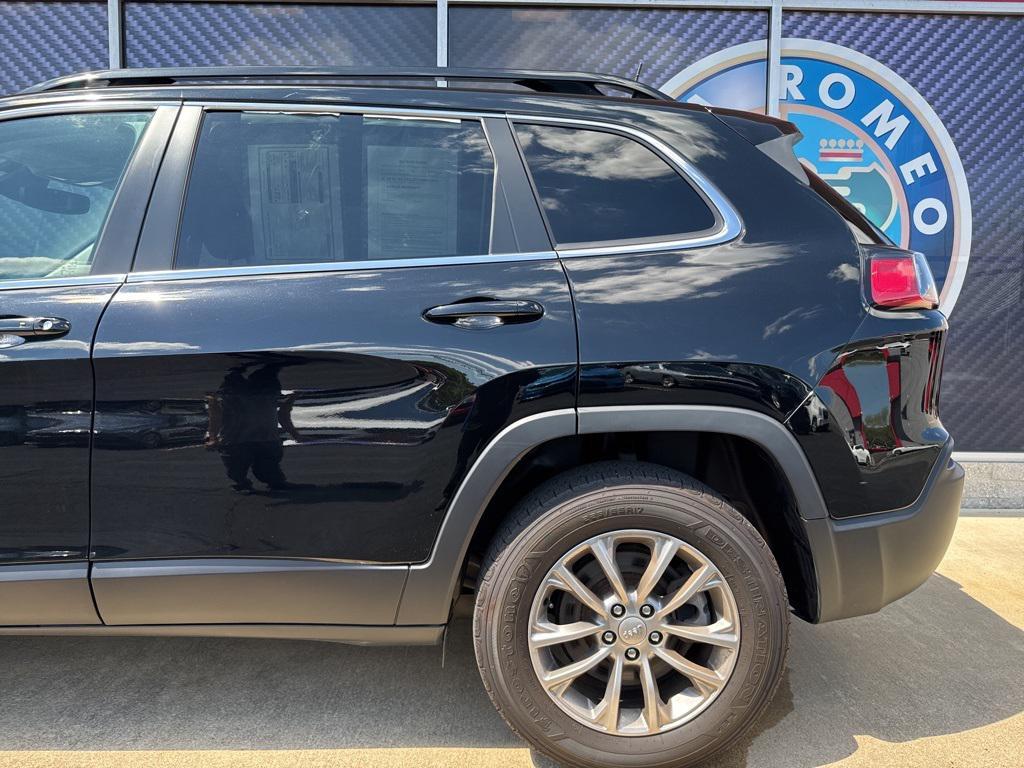 used 2022 Jeep Cherokee car, priced at $25,015