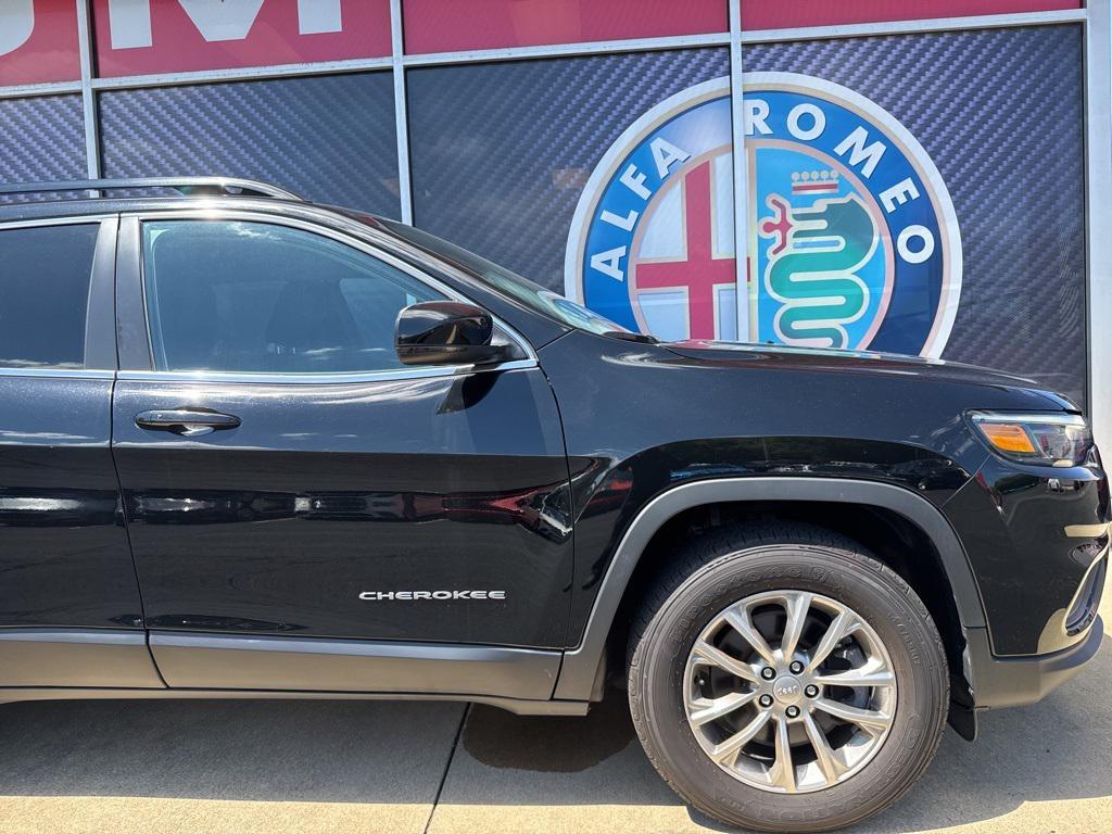 used 2022 Jeep Cherokee car, priced at $25,015