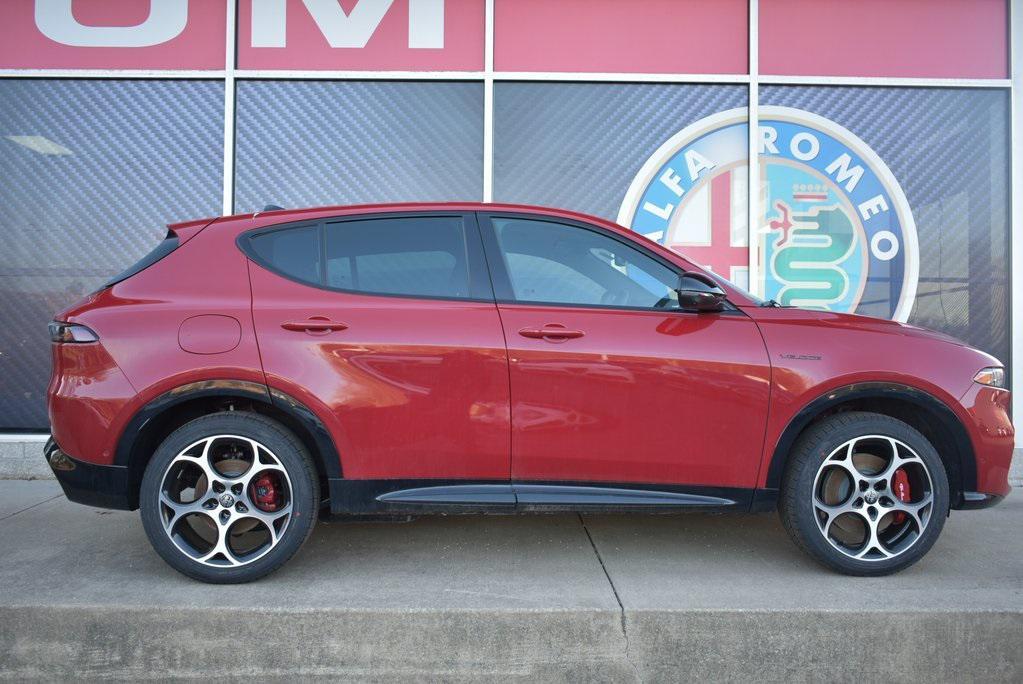 new 2025 Alfa Romeo Tonale car, priced at $53,758