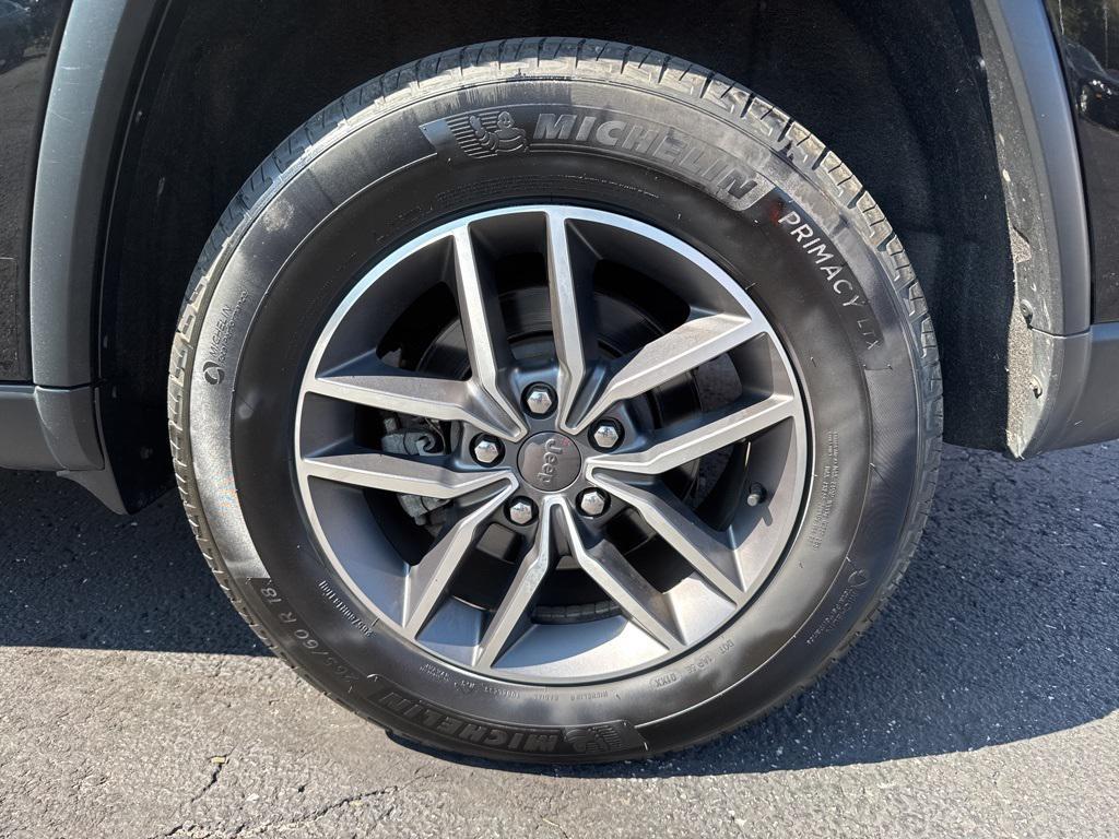 used 2021 Jeep Grand Cherokee car, priced at $24,638