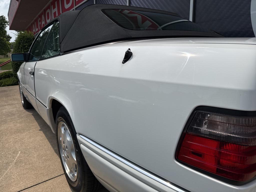used 1995 Mercedes-Benz E-Class car, priced at $29,925