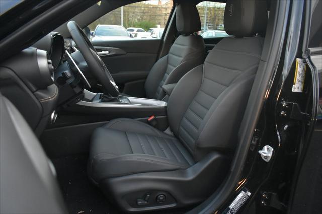 new 2025 Alfa Romeo Tonale car, priced at $54,125
