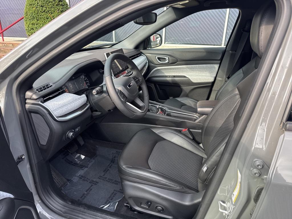 used 2023 Jeep Compass car, priced at $25,158