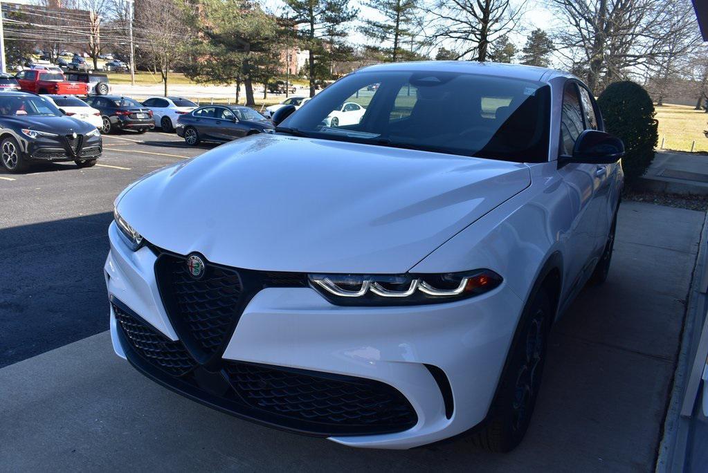new 2025 Alfa Romeo Tonale car, priced at $45,228