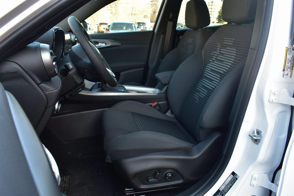 new 2025 Alfa Romeo Tonale car, priced at $45,228