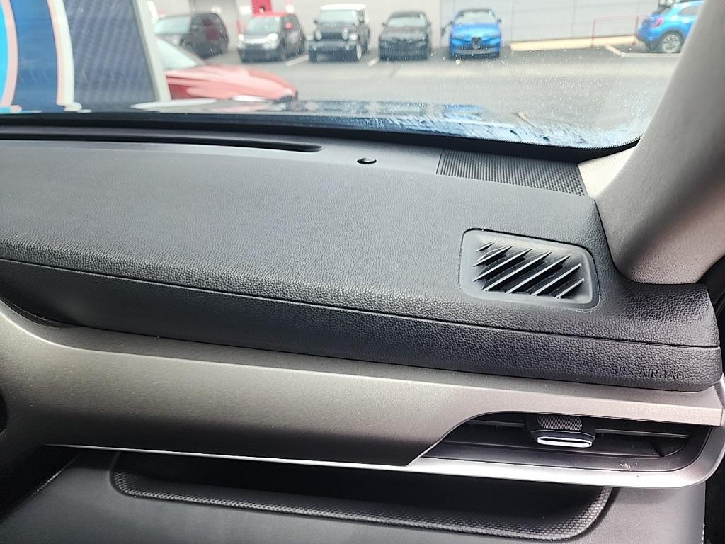 used 2023 Toyota Highlander car, priced at $34,261