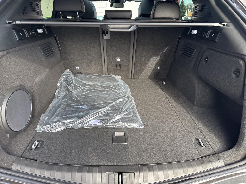 new 2025 Alfa Romeo Stelvio car, priced at $55,980