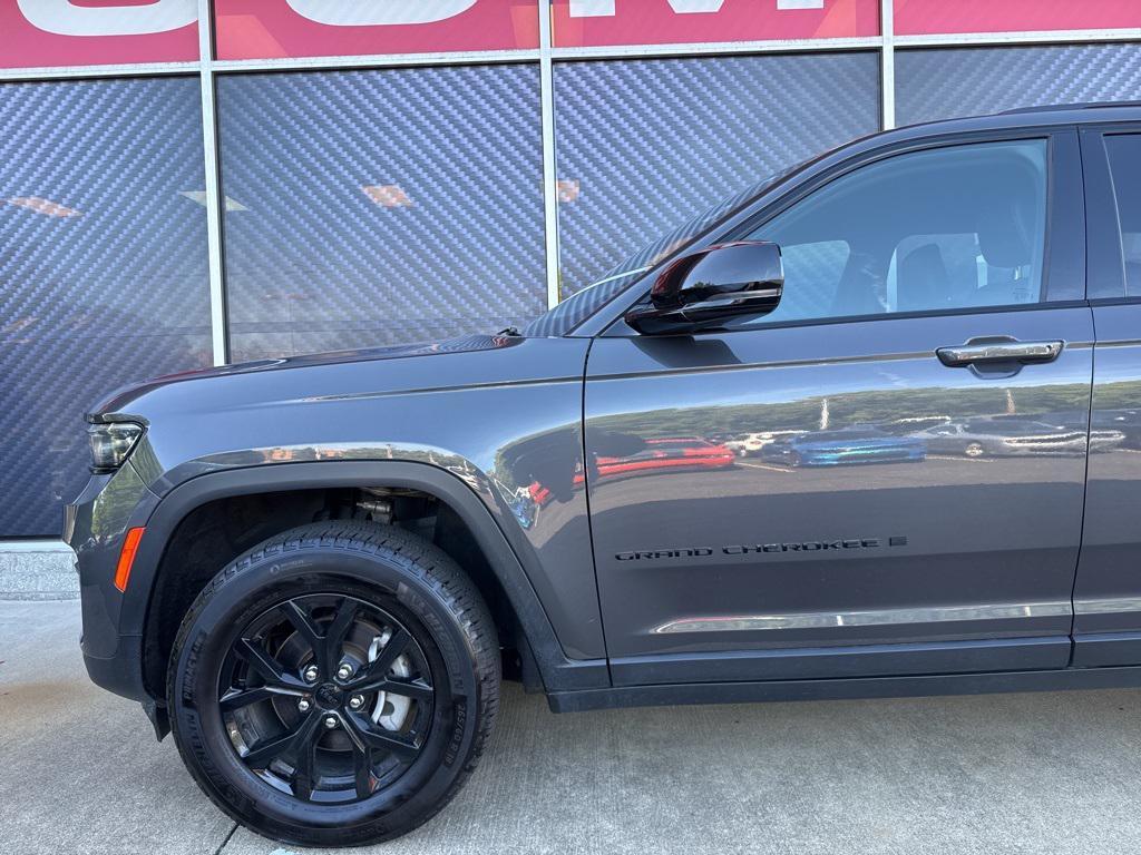 used 2024 Jeep Grand Cherokee car, priced at $35,496