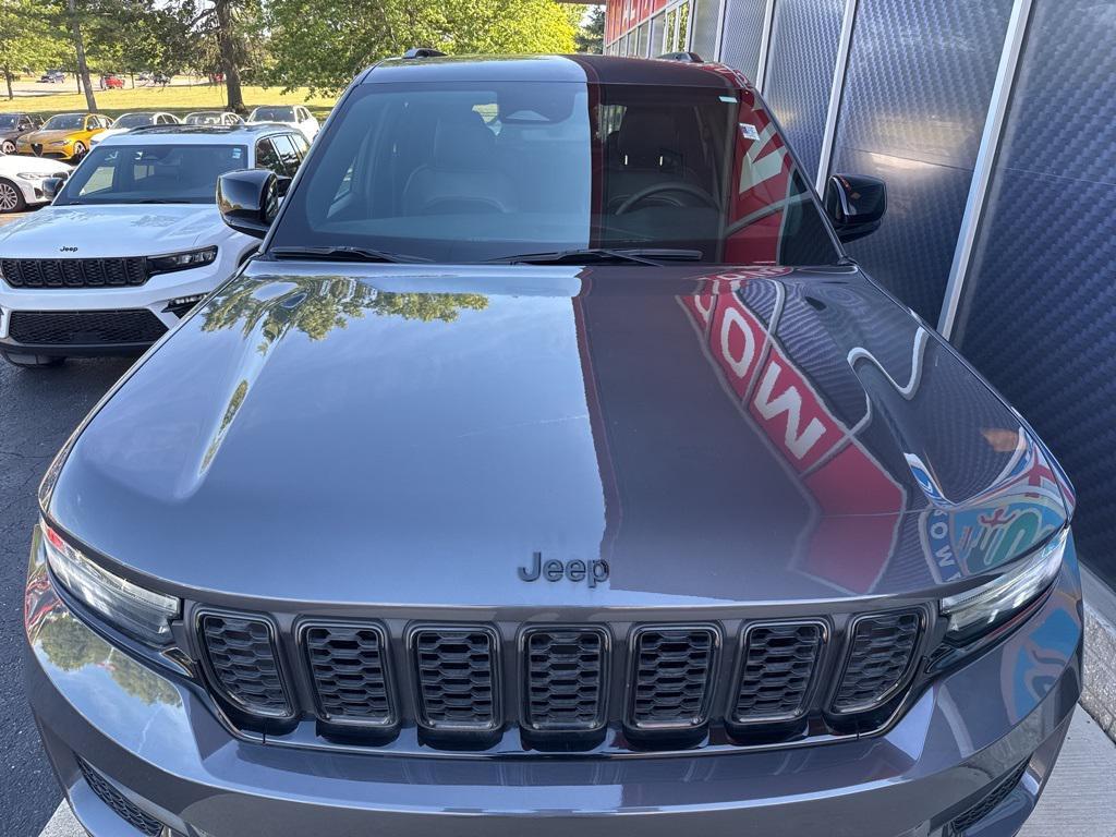 used 2024 Jeep Grand Cherokee car, priced at $35,496
